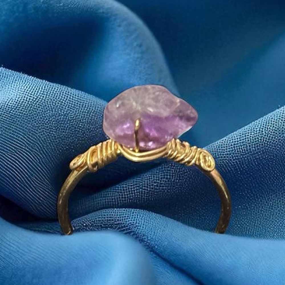 💗💗💗Fine gold dipped Handcut‎ natural Amethyst stone ring